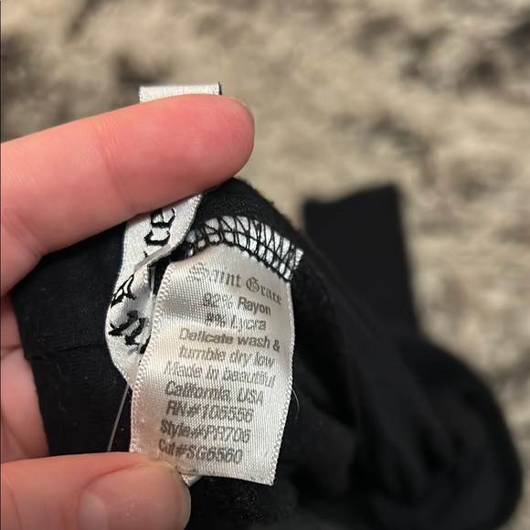 Saint Grace Jet Black Leggings - Picture 4 of 5